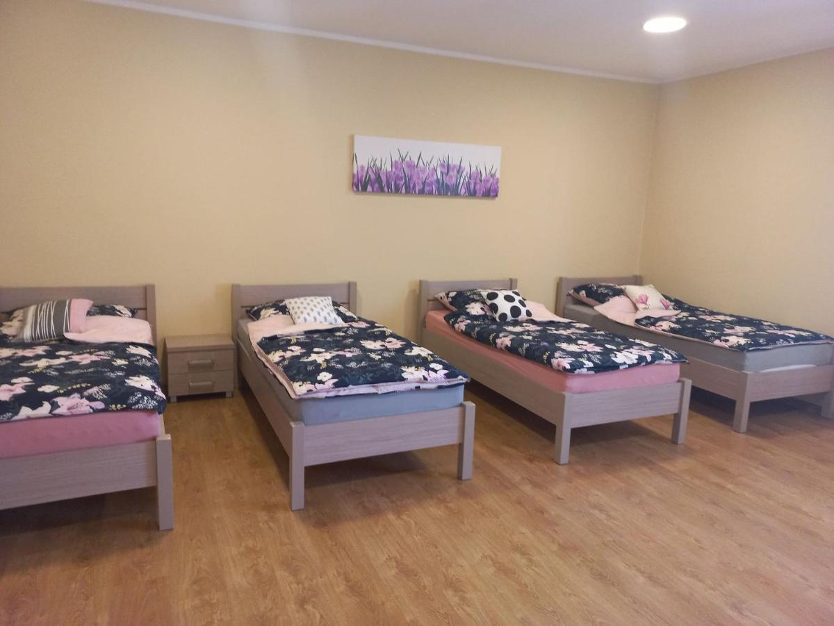 Aparthotel Pod Kogucikiem à Krzyzanowice Extérieur photo